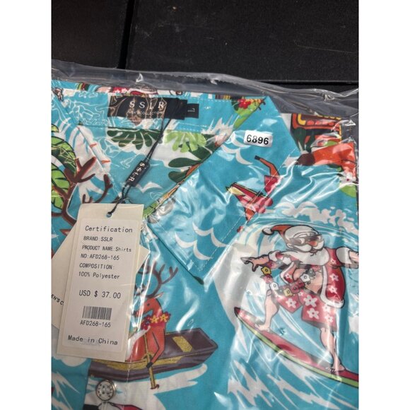SSLR Hawaiian Santa Print Santa Mens S Short Sleeve Button-Down Shirt - Picture 2 of 8